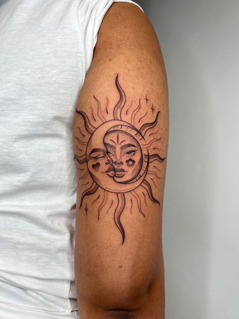 Cute fine line sun tattoo ideas Line Sun Tattoo, Fine Line Sun Tattoo, Sun And Moon Tattoo Ideas, Sun Tattoo Ideas, Sun And Moon Tattoos, Moon Tattoo Ideas, Bold Tattoo, Sun And Moon Tattoo, Moon Tattoos