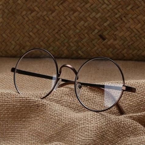 Circle Glasses Men, Circle Frame Glasses, Glasses Inspo, Circle Glasses, Mens Glasses Fashion, Nerd Glasses, Round Glasses Frames, Fashion Eye Glasses, Spectacles Frames