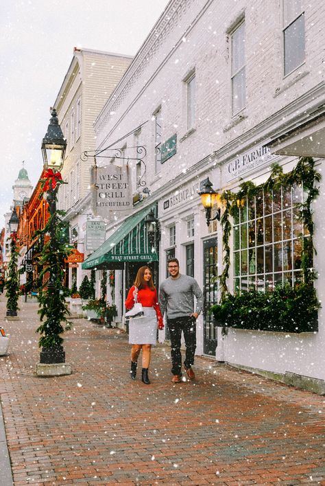 The Most Festive Main Streets of Connecticut During Christmas - Christmas in New England - The Coastal Confidence by Aubrey Yandow - holiday style by @j.mclaughlin Nantucket Winter, New England Christmas, Vermont Winter, Maine Winter, England Lifestyle, Mystic Connecticut, Nantucket Massachusetts, England Winter, Christmas Getaways