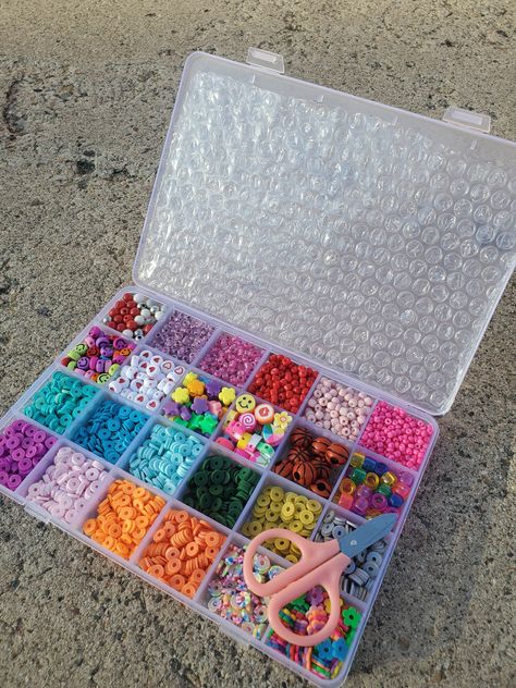 Clay Beads Kit, Quick Braids, Beads Kit, Beads Clay, Cardboard Crafts Diy, Very Cute Puppies, Cute Gifts For Friends, Friend Crafts, Baby Doll Accessories