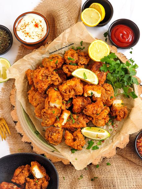 Fish Pakora Indian Recipe, Pakora Recipe Indian, Fish Pakora Recipe, Fish Pakora, Pakora Recipe, Making Fried Chicken, Food Fusion, Pakora Recipes, Vegan Fish