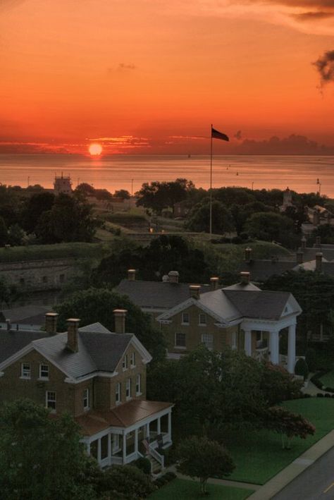 Sunset on Fort Monroe, Hampton VA... Loved living here :) Coastal Virginia, Hampton Virginia, Newport News Virginia, City By The Sea, Virginia Is For Lovers, Virginia Homes, Colonial Williamsburg, Hampton Roads, Newport News