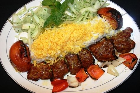 Chenjeh Koobideh Kabob Recipe, Koobideh Recipe, Chelo Kebab, Persian Salad, Persian Chicken, Kabob Skewers, Meat Marinade, Iranian Food, Paleo Beef