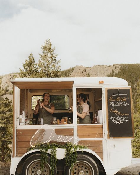 After our @northstargatherings doubleheader last weekend we still can’t get those views and interiors out of our heads! This wedding from last season was so much fun to bartend 🤍 . . . Planning and styling: @wildsocialmicroweddings Bar: @wanderingwagonbars Baker: @flickofthewhiskcakes Floral: @emmaleafloral Photography: @samantha.rusher.photo Venue: @northstargatherings DJ: @aislefinesse String Quartet: @innocentistrings Catering: @gbculinary Hair and makeup: @tildeathbridalbeauty Photo Booth... Guava Margarita, Horse Trailer Bar, Trailer Bar, Food Truck Design, Horse Trailer, Rustic Barn Wedding, Truck Design, Rustic Chic Wedding, String Quartet