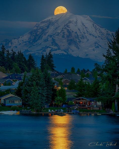 Buck Moon over Lake Tapps - Mt. Rainier ~ Claudia Pet Photography Puget Sound Washington, Buck Moon, Seattle Photography, Forest Cottage, Evergreen State, Western Washington, Moon Rising, Mt Rainier, Moon Rise