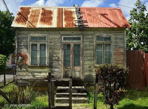 Old Caribbean Houses, Chattle Houses, Chattel House, Caribbean Houses, Hawaii Images, Caribbean Lifestyle, Louisiana Architecture, Caribbean Architecture, Caribbean Countries