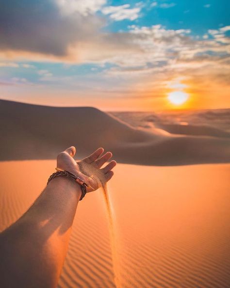 Desert Pics Ideas, Dubai Desert Pictures Ideas, Dubai Desert Photography, Desert Fashion Photography, Dubai Picture Ideas, Dessert Safari, Huacachina Peru, Desert Photoshoot Ideas, Dubai Photoshoot