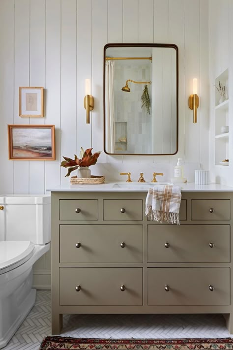 Neutral Kids Bathroom, Joanna Gaines Bathroom, Mcgee Bathroom, Modern Traditional Bathroom, Kids Bathroom Design, Guest Bathroom Design, Bathroom Tub Shower, New House Bathroom, Coastal Bathrooms