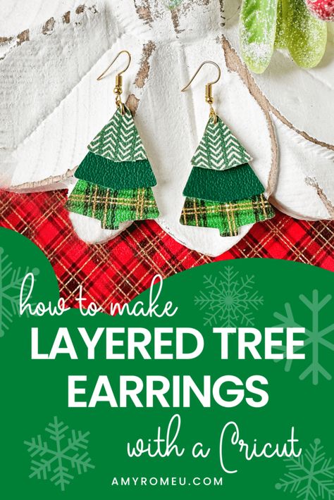 Layered Christmas Tree, Leather Christmas Tree, Diy Christmas Earrings, Christmas Jewelry Diy, Leather Christmas, Cricut Christmas Ideas, Diy Leather Earrings, Earring Svg, Earrings Tutorial