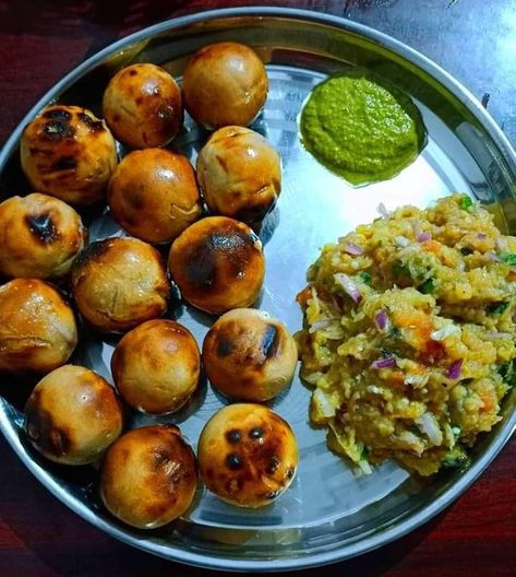 Bihar famous dish Liti Chokha, Bihar Aesthetic, Food Thali, Litti Chokha, Loose Weight Meal Plan, Delicious Indian Food, Indian Fast Food, Delicious Food Image, Indian Thali