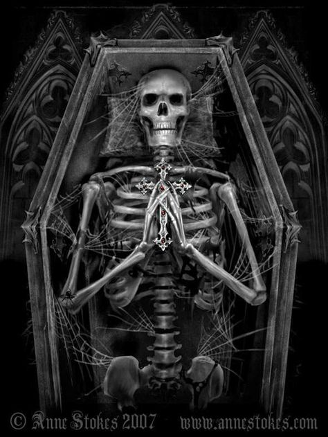 Skeleton in coffin Anne Stokes Art, Rip Tattoo, Anne Stokes, Bow Wallpaper, Art Noir, Gothic Wallpaper, Skeleton Art, Dark Pictures, A Skeleton