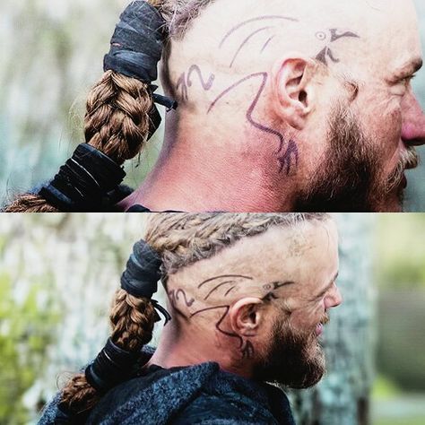 Travis Fimmel from Vikings original crow head tattoo Viking Head Tattoo, Odin Allfather, History Channel Vikings, King Ragnar, Tattoo Bird, Vikings Ragnar, Head Tattoo, Crow Tattoo, Norse Tattoo