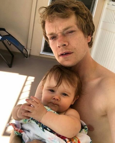 Iwan Rheon And Alfie Allen, Iwan Rheon, Alfie Allen, Theon Greyjoy, Baby Face, Celestial Bodies, Football, Actors, Celebrities