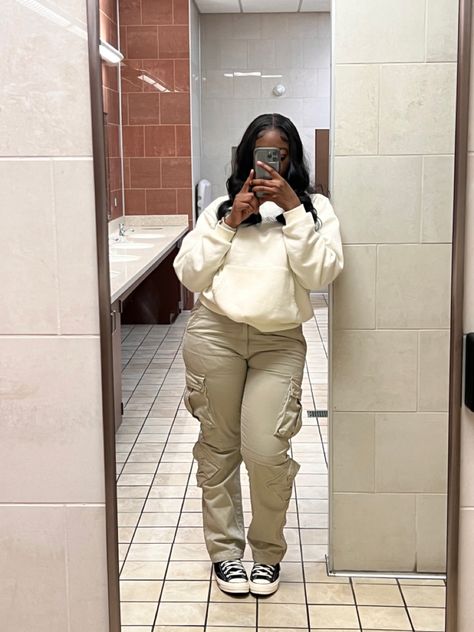 Cargo Uniform Outfits, Pants Uniform School, Uniform Outfits Khaki Pants, Back To School Outfits Uniform Pants, Khaki Uniform Outfits School, Khaki School Uniform Outfit, Uniform Outfits Black Women, Cute Uniform Outfits For School, Back To School Outfits Uniform