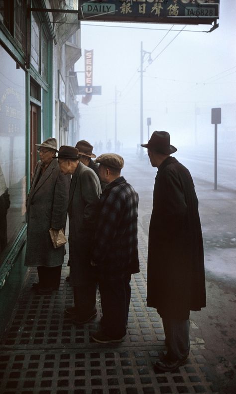 Vancouver Canada Photography, Fred Herzog, Photoshoot Aesthetic, Robert Doisneau, Rule Of Thirds, Documentary Photography, Street Photo, 인물 사진, Photojournalism