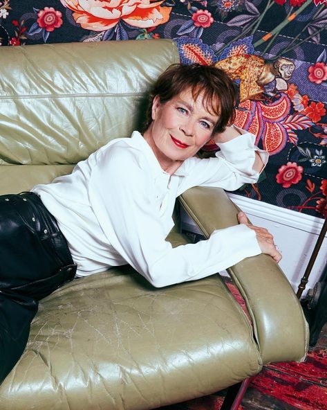 Celia Imrie, Film Icon, Pose Reference, Famous People, Actresses, Film, Tv