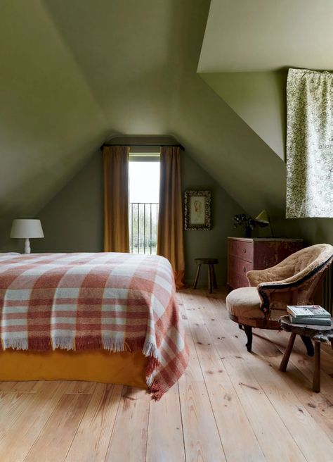 The cool, calm and contemporary country house of interior designer Thea Speke | House & Garden Thea Speke, Green Bedroom Ideas, Breeze Block Wall, 18th Century House, Wrought Iron Bed, Clay Roof Tiles, Clay Roofs, Agricultural Buildings, Arts And Crafts House