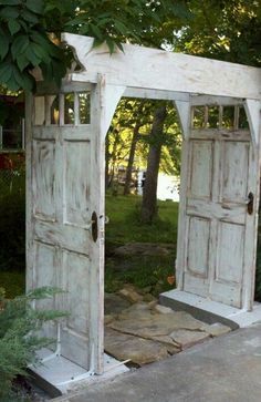 Salvaged Doors, Garden Arbor, Building A Shed, Old Door, Old Doors, Rustic Garden Decor, Gorgeous Gardens, Rustic Gardens, Garden And Yard