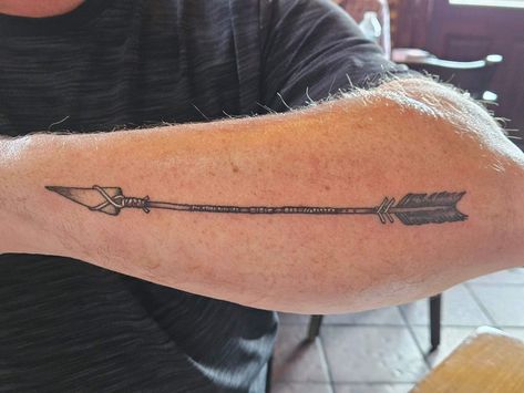 Arrow Tattoo Inspo For Men, Arrow Tat, Mens Arrow Tattoo, Arrow Tattoo Design, Arrow Tattoo, Arrow Tattoos, Tattoo Inspo, Tattoo Design, Tatting