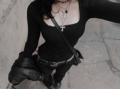 Basic Goth Outfit, Mode Hippie, Light As A Feather, Dark Outfits, Goth Outfits, Alternative Outfits, Ed Sheeran, Dream Clothes, Goth Fashion