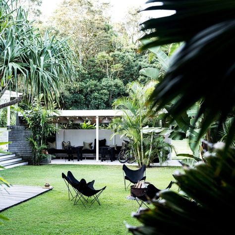 Byron Bay Architecture, Lush Garden, Byron Bay, Lush, Interior And Exterior, Outdoor Living, Interior Decorating, Exterior, Outdoor Decor