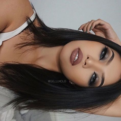 Pinterest: @Kekedanae20 More Makeup Cantik, Hype Hair, Beauty Make-up, Make Up Looks, Foto Poses, Beat Face, Kiss Makeup, Makeup Goals, Insta Inspo