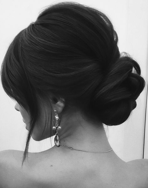 Bridal Bouffant Hair, Bridal Hair High Updo Brunette, Wedding Hair Up Brunette, Brunette Updo Front View, Brunette Chignon Wedding, Bun Hair For Wedding, Brunette Wedding Updo Low Buns, Loose Elegant Updo, Black Tie Updos For Long Hair