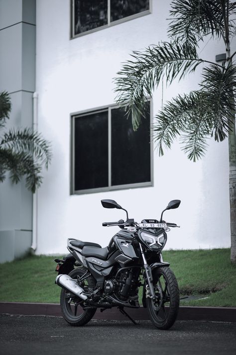 Tvs Raider125 Wallpaper, Tvs Rider Bike 125, Raider Bike, Tvs Raider125, Tvs Raider, 125cc Motorbike, Hand Wallpaper, Cool Photo Effects, Cute Home Screen Wallpaper