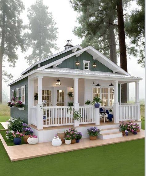 Houses With Front Porches, New Orleans Style Homes, Tiny Home Ideas, Cute Houses, Hut House, House Front Porch, Porch Remodel, Small Cottage Homes, Small Tiny House