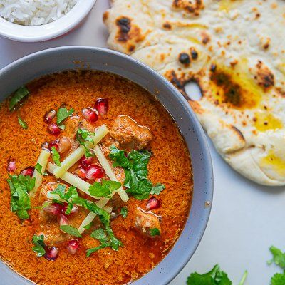 Dishoom's Chicken Ruby Curry - Ruby Chicken, Student Recipes, Cookery Books, Chicken Marinades, Chicken Tikka, Marinated Chicken, Butter Chicken, Dinner Menu, Meat Dishes