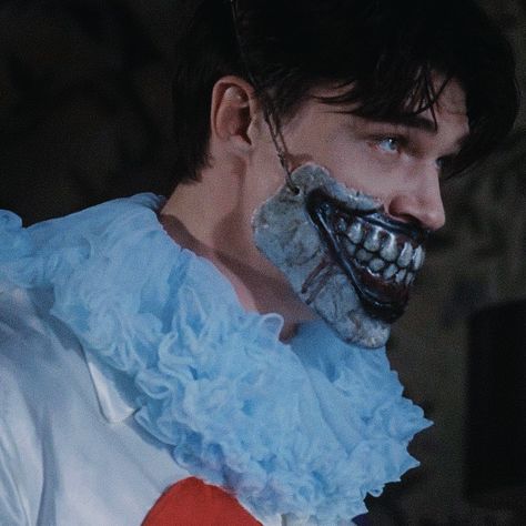 Clown Mask Aesthetic, American Horror Story 4, Dandy Mott, Header Wallpaper, Finn Wittrock, American Horror Story 3, American Horror Story Seasons, Mask Aesthetic, Clown Mask