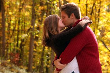 The Truth About Falling In Love (1/6) Second Date Tips, Valentines Day Dress Code, Kissing Facts, Kiss Day Images, Happy Kiss Day, Valentines Day Dress, Promise Day, Valentines Day Images, Perfect Kiss