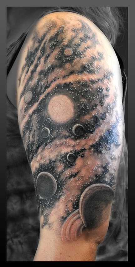 solar system tattoo done by Frankenshultz @ Artlabs tattoo studio Federal way Washington Space Shoulder Tattoo Men, Astronomy Sleeve Tattoo, Space Tattoo Shoulder, Space Shoulder Tattoo, Space Theme Tattoo, Consciousness Tattoo, Cool Space Tattoos, Space Tattoo Ideas, Galaxy Tattoos