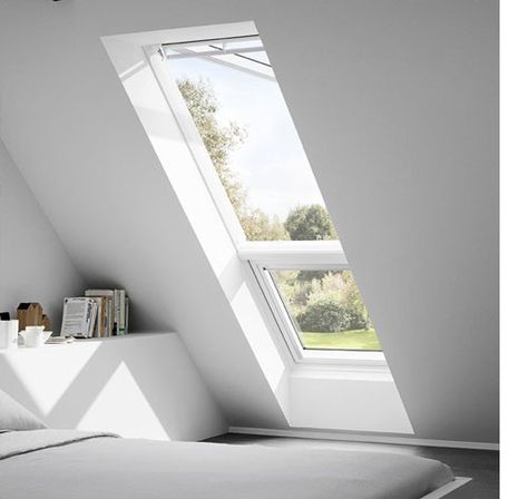 Pitched Roof Window, Solar Windows, Velux Windows, Roof Coating, House Loft, Roof Window, Slate Roof, Attic Bedroom, Attic Rooms