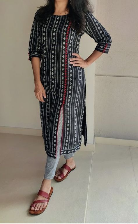 Simple Kalamkari Kurti Designs, Ikat Dress Kurti Neck Designs, Ikkat Kurta Designs Latest For Women, Batik Kurti Designs Latest, Chex Kurti Design Pattern, Ikkat Kurta Designs Ikkat Kurta Designs Latest, Stright Kurties Designs Latest, Pochampally Kurtis Designs, Kurti Patterns Ideas