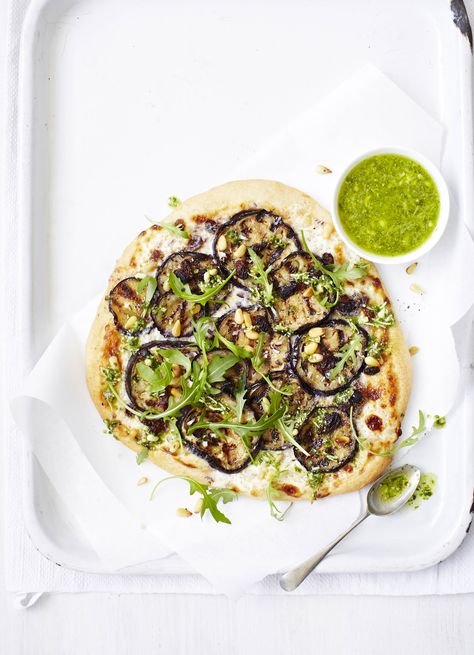 These super-easy Sicilian aubergine pizzas are a great twist on a family favourite. They use crème fraîche instead of a tomato base, charred aubergines, sultanas and pesto, with rocket and pine nuts for a bit of extra crunch.                                                                                                                                                                                 More Aubergine Pizza, Recipes Under 500 Calories, Aubergine Recipes, Healthy Italian Recipes, Aubergine Recipe, Healthy Italian, Midweek Meals, Eggplant Recipes, 500 Calories