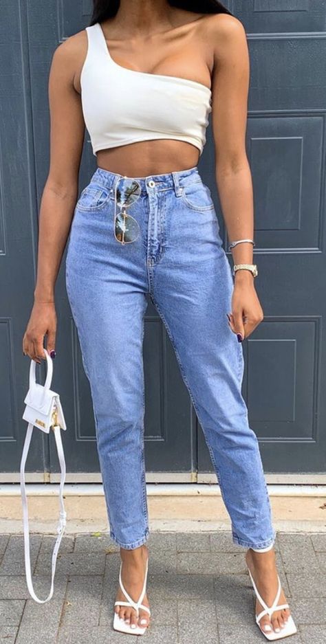 Outfits Con Tacos Y Jeans, Outfits Con Tacos, Bum Shorts, Fashion Capsule Wardrobe, Summer Ootd, Jeans Outfit Casual, Ootd Ideas, African Fashion Women Clothing, Fashion Capsule