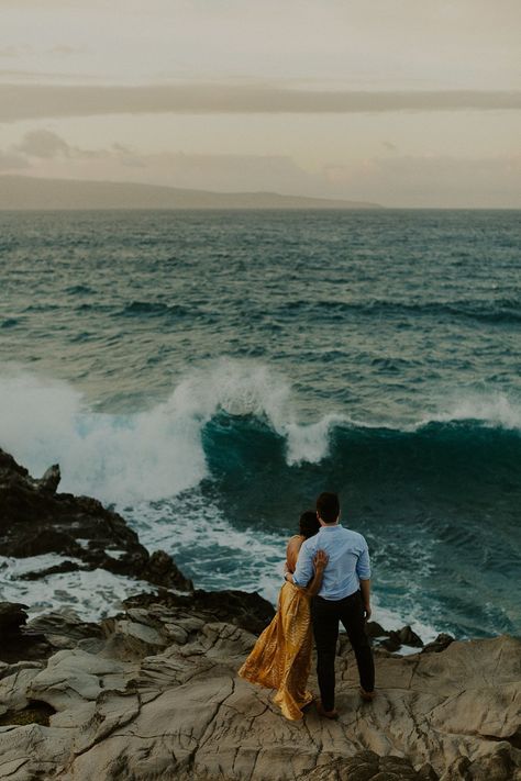 Cliffside Engagement Photos, Maui Couples Photography, Engagement Photos Cliffside, Maui Engagement Photos, Ocean Engagement Photos, Ocean Proposal, Hawaii Engagement Pictures, Ocean Engagement Pictures, Cliff Engagement Photos