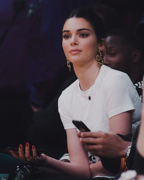 Kendall Jenner Maquillaje, Kendall Jenner Style Casual, Kendall Jenner Aesthetic, Kendall Jenner Face, Kendall Jenner Makeup, Looks Kylie Jenner, Trajes Kylie Jenner, Avatar Girl, Kendall Style