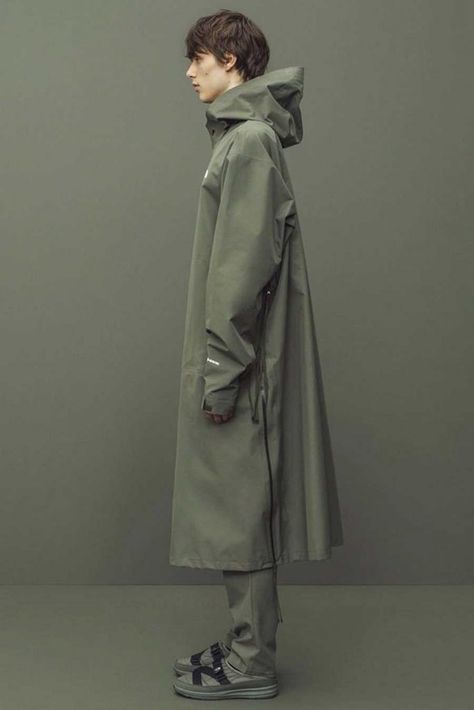 Elegant Costumes, Raincoat Men, Architectural Fashion, Dress Coats, Rain Parka, Techwear Fashion, Fuzzy Coat, Oversize Fashion, Performance Wear