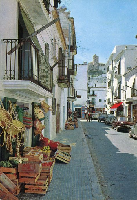 60s Aesthetic, Ibiza Formentera, Spain Aesthetic, Just Like Heaven, Natural Bohemian, Ibiza Spain, 70s Aesthetic, Ibiza Fashion, Visual Inspiration