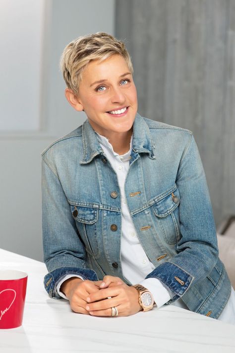 ellen-degeneres-good-housekeeping-cover-3 Ellen Degeneres Haircut, Ellen Degeneres Quotes, Ellen And Portia, Rules For Living, Paint Booth, The Ellen Show, Influential Women, Happier Life, Women Leaders