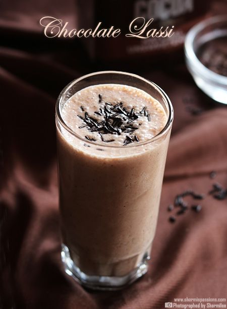 Chocolate Lassi Recipe Sweet Lassi Recipe, Buttermilk Homemade, Lassi Recipe, Healthy Summer Drinks, Ayurveda Diet, Homemade Milk, Lassi Recipes, Oreo Milkshake, Chocolate Dishes