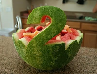 Kids birthday party ideas. What cool idea! I wonder how hard this would be. Watermelon Patch, Deco Fruit, Watermelon Birthday Parties, Fruits Decoration, Fruit Creations, Watermelon Art, Watermelon Carving, Watermelon Party, Watermelon Birthday