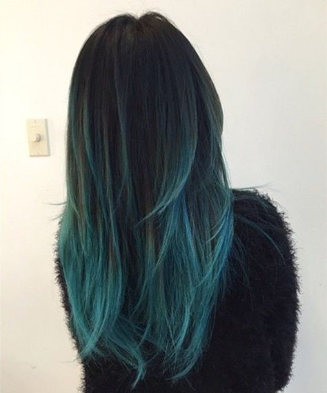 Black to teal green & blue ombre hair color with highlight~ new hair dye choice of turquoise Blue And Green Hair, Blue Ombre Hair, Teal Hair, Hair Color Highlights, Hair Color Blue, Ombre Hair Color, Dye My Hair, Grunge Hair, Green Hair