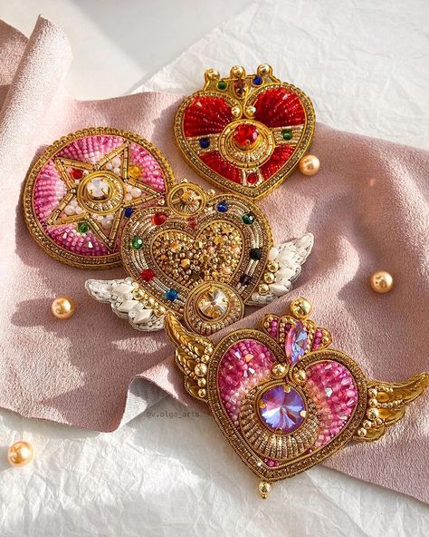 OLGA | BROOCHES HANDMADE 💎 (@v.olga_arts) • Instagram photos and videos Sailor Moon Brooch, Cosmic Heart, Sailor Moon Wedding, Sailor Moon Tattoo, Crystal Embroidery, Sailor Moon Cosplay, Star Embroidery, Handmade Jewelry Tutorials, Beaded Crafts