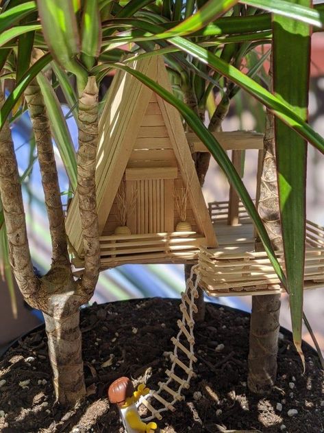 Miniature Tree Houses For House Plants, Mini Tree House Diy, Houseplant Treehouse, Mini Tree House, Miniature Tree House, Tiny Tree House, Miniature Decor, Fairy Tree Houses, Fairy House Diy