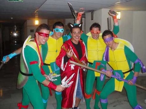 Ninja Turtles with Master Splinter Halloween Costumes Ninja Turtles And Splinter, Tmnt Splinter Costume, Splinter Costume Diy, Master Splinter Costume, Splinter Costume, Tmnt Cosplay, Tmnt Splinter, Mestre Splinter, Ninja Turtle Costume