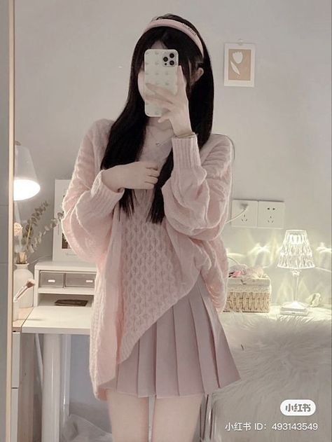 Cute Style, Women Hairstyles, Ootd, Hairstyles, Mirror, Pink