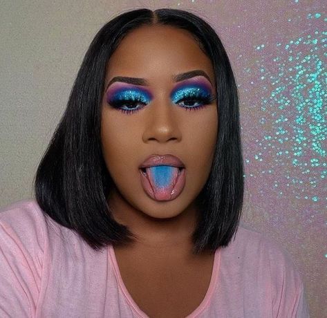 @ciciii305 follow for more. #bluemakeuplook Juneteenth Makeup, Blue Makeup Look, Birthday Makeup Looks, Face Beat Makeup, Blue Makeup Looks, Glitter Makeup Looks, Bold Makeup Looks, Cute Eye Makeup, Makeup For Black Skin